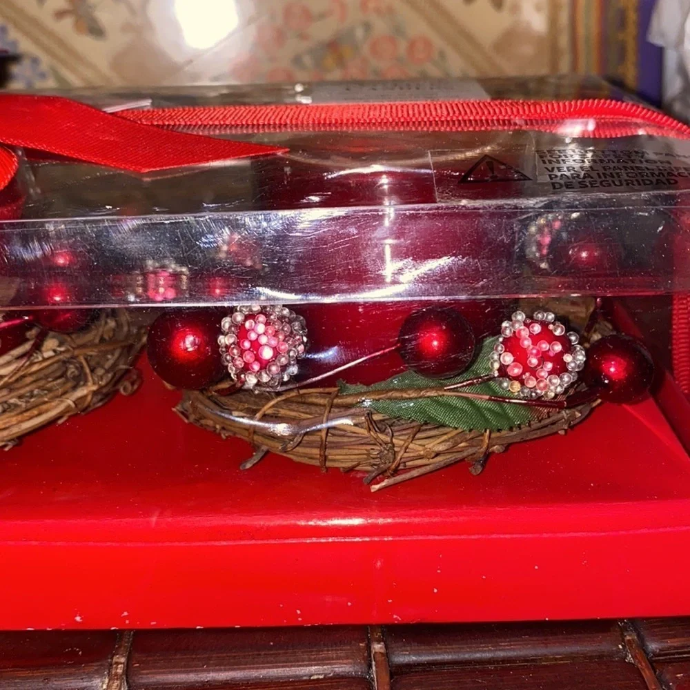 Bx47 Better Homes set of 3 scented votive candles holiday